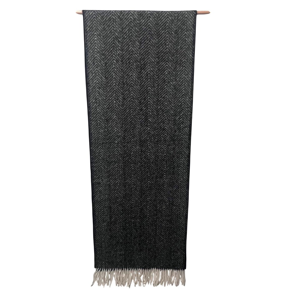 Everything Alpaca‎ Peruvian Scarf 100% Baby Alpaca Herringbone Grey Black Fringe - Picture 8 of 8